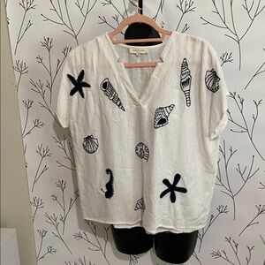 Solitaire White Top with Navy Sea Motifs